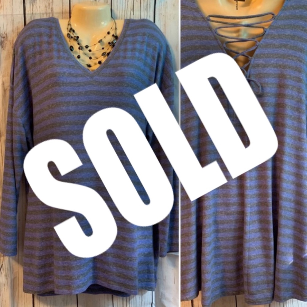 LIVI WOMENS PLUS 22/24 SWEATER PURPLE GRAY EUC